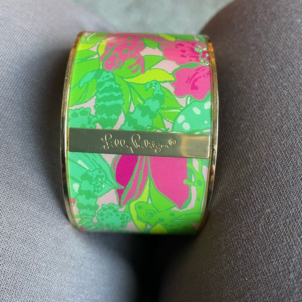 Lilly Pulitzer Woman’s Cuff in excellent cond
